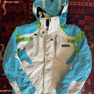 Gorgeous Spyder girls ski jacket.